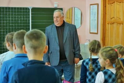 Александр Быковский: «Главное, как в мультике «Крошка Енот»: «Поделись, улыбкою своей...»