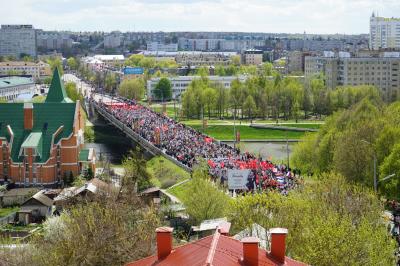 «Бессмертный полк» в Орле собрал порядка 21 тысячи участников