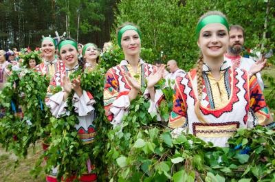 «Троицкие хороводы» перенесены