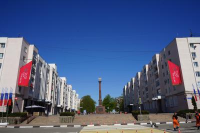 Красные Знамёна вернулись на бульвар Победы спустя десятки лет