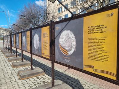 На ул. Ленина открылась новая фотовыставка «Истории Победы»