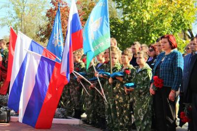 В сквере Героев-десантников почтили память воинов, героически павших в бою 1941 года