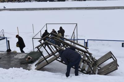 Крещенскую купель традиционно оборудуют в районе Центральной спасательной станции