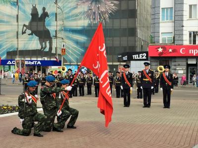 Над Орлом взвилось Красное Знамя