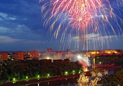 Руководители Орла поздравляют с Днем города