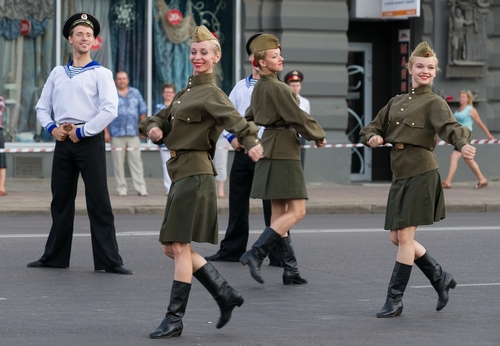 "Мой дед героем был – и я таким же стану!"