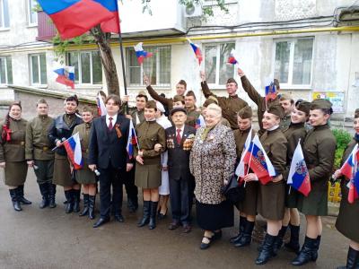 Орловский двор спел в честь ветерана Виктора Андреевича Шигина