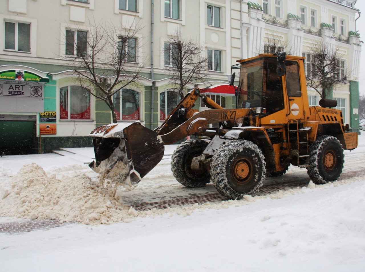 Спецавтобаза готовится к уборке города в осенне-зимний период