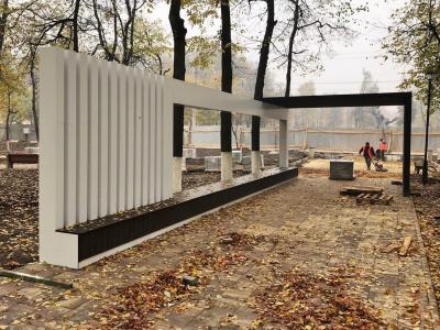 Подрядчик планирует завершить благоустройство сквера Комсомольцев раньше срока 