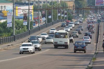 Асфальтовое покрытие по маршруту следования «Бессмертного полка» восстановят сегодня