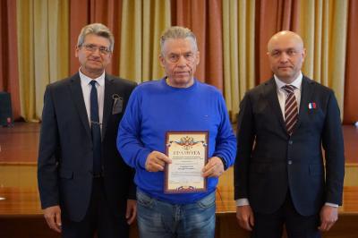 Сотрудников «Спецавтобазы» поздравили с наступающим Днём работников ЖКХ