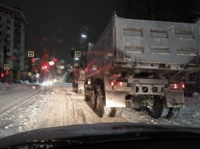 Уборка города от снега продолжается