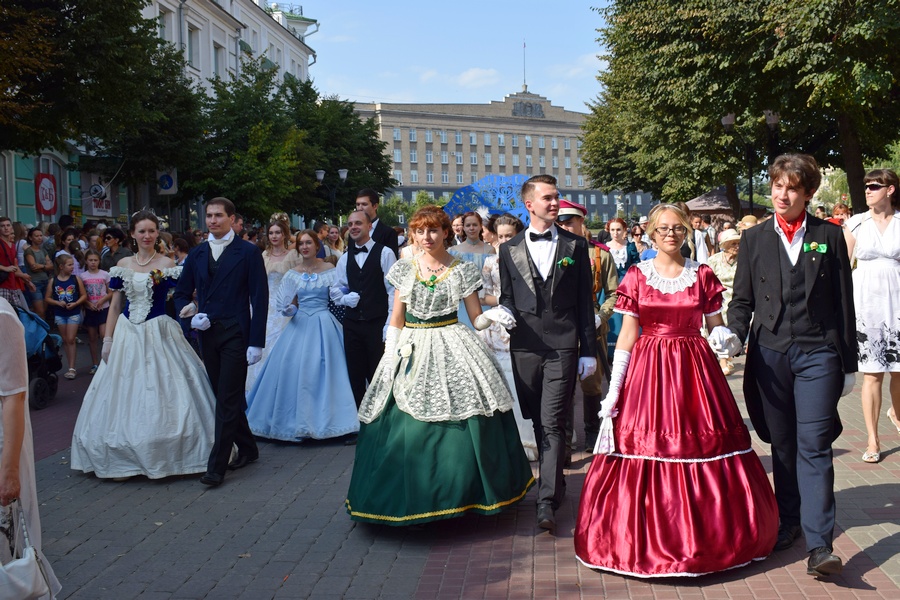 В Орле проходит фестиваль «Мода на русское»