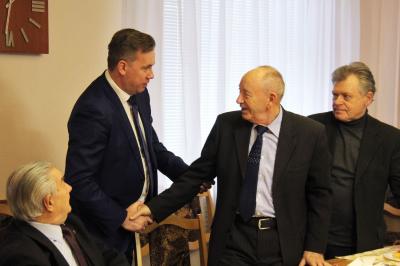 Почетных граждан Орла поздравили с наступающим Новым годом