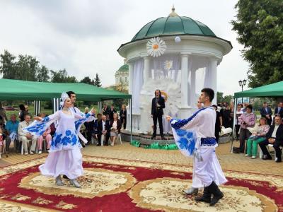 Медаль «За любовь и верность» получили 34 пары-юбиляра