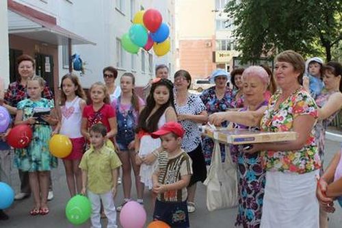 В Орле пройдут церемонии награждения победителей конкурса «Лучший дом (подъезд, дворовая территория, улица)» В Орле пройдут церемонии награждения победителей конкурса «Лучший дом (подъезд, дворовая территория, улица)»