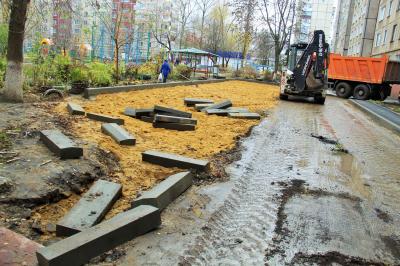Благоустройство ул. Металлургов, 54 завершится к лету 2021 года 