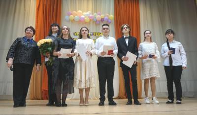 Стартовала пора выпускных вечеров в школах искусств 
