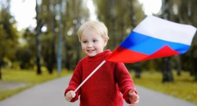 Орловцам предлагают переодеться в цвета триколора