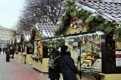 Новогодняя ярмарка продолжает радовать жителей и гостей Орла