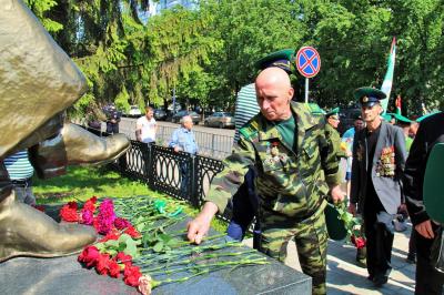Орёл отмечает День пограничника