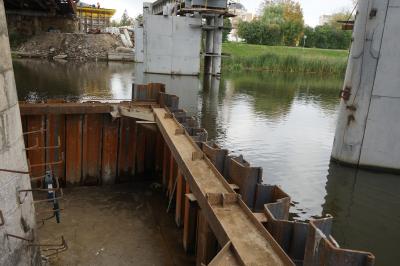 Комментарий о падении строительного мусора в Оку при реконструкции Красного моста