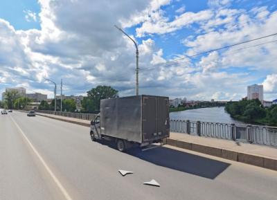 Русло Оки под мостом Дружбы защитили от строительного мусора