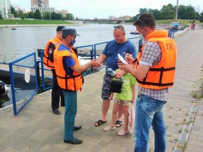 Пробы воды из Оки на пляже Городского парка культуры и отдыха не прошли испытания