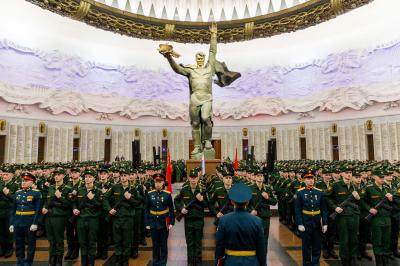 Призывники из Орла вступили в ряды Семёновского полка 