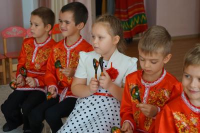 В детском саду №96 поздравили бабушек и дедушек