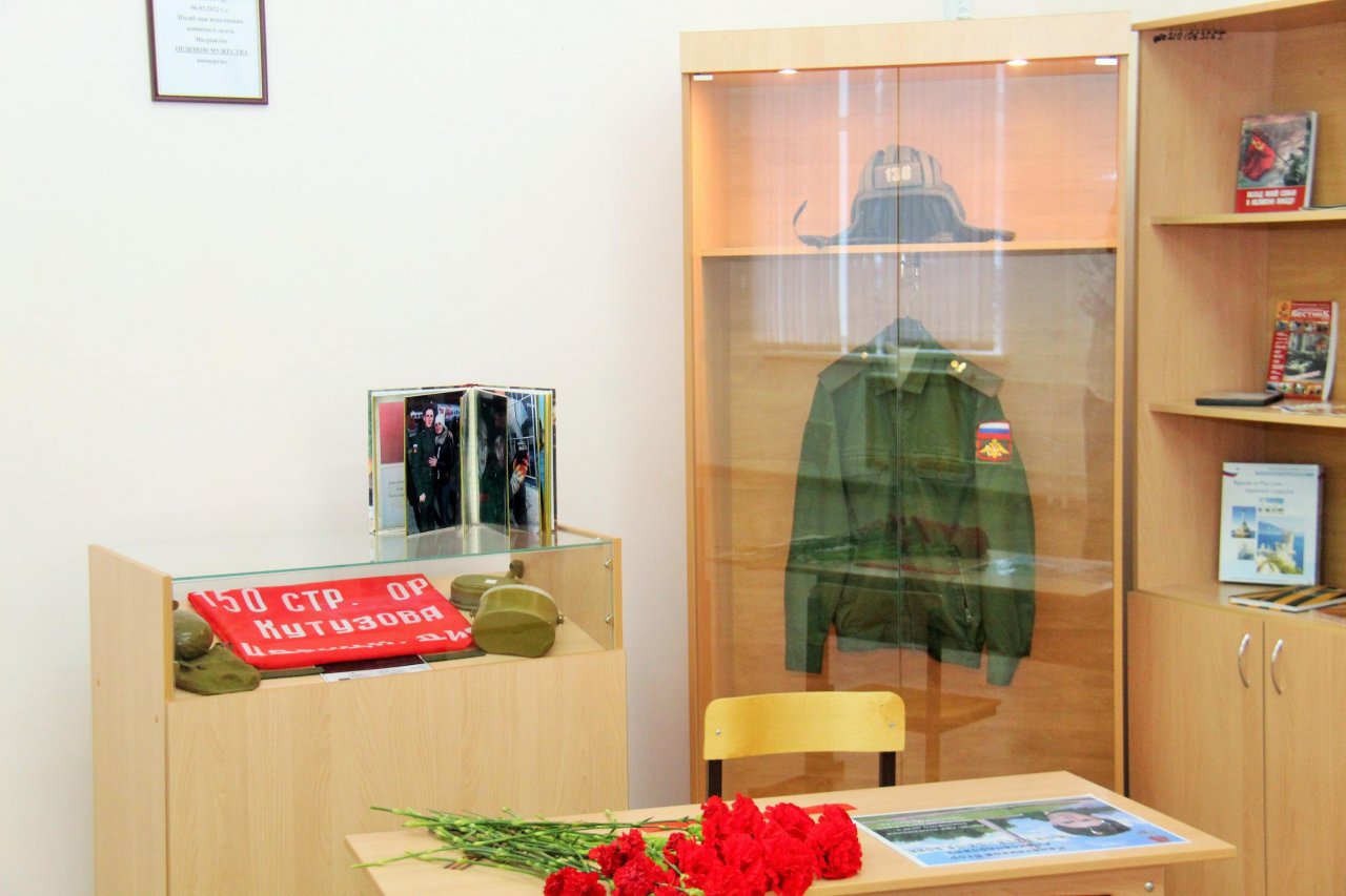 В школе №50 открыта «Парта Героя» в честь Егора Канатникова