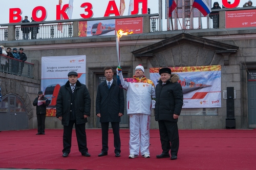 В Орле зажегся олимпийский огонь В Орле зажегся олимпийский огонь