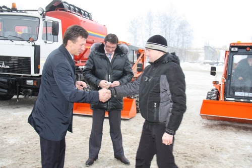 Парк спецавтобазы пополнился новой техникой