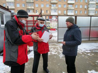 С рабочими, которые ведут реконструкцию Красного моста, провели инструктаж по пожарной безопасности