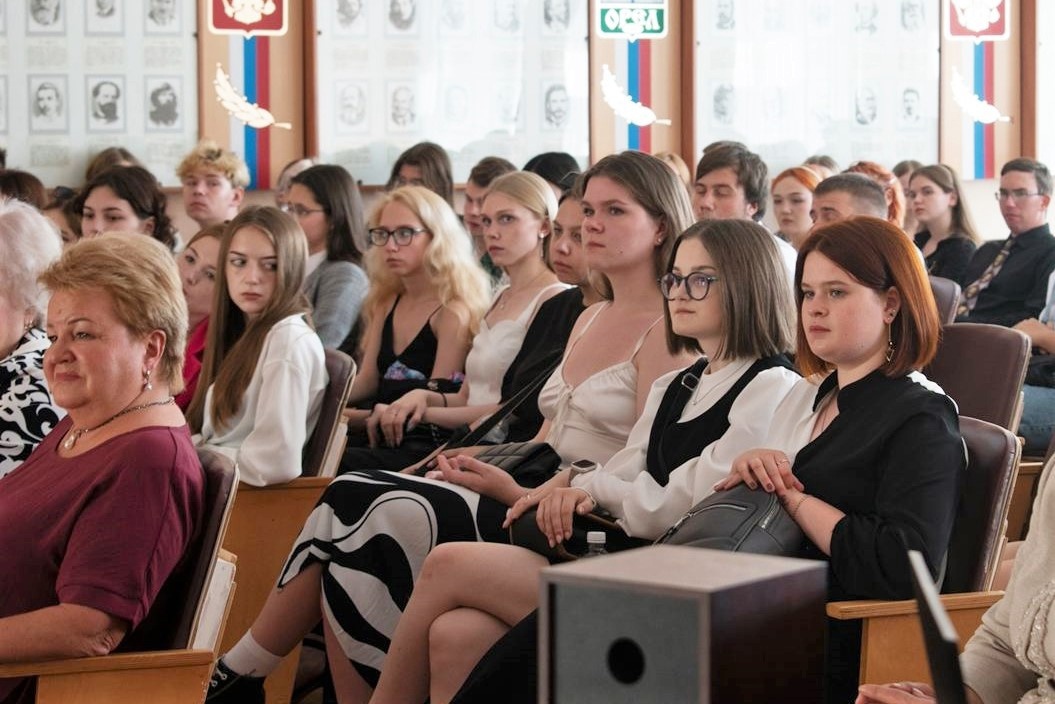 Первый заместитель Мэра Ирина Проваленкова провела лекцию для первокурсников и студентов