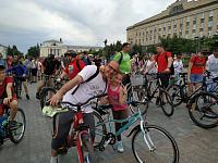 Велопробег семья Соловьевых( дочка Маргарита и папа Олег).jpg