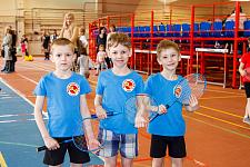 Три бадминтониста, три веселых друга.jpg